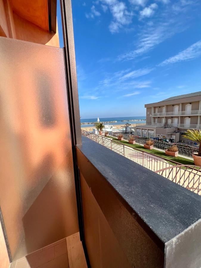 Hotel Giorgetti Orange Bellaria-Igea Marina Exterior photo