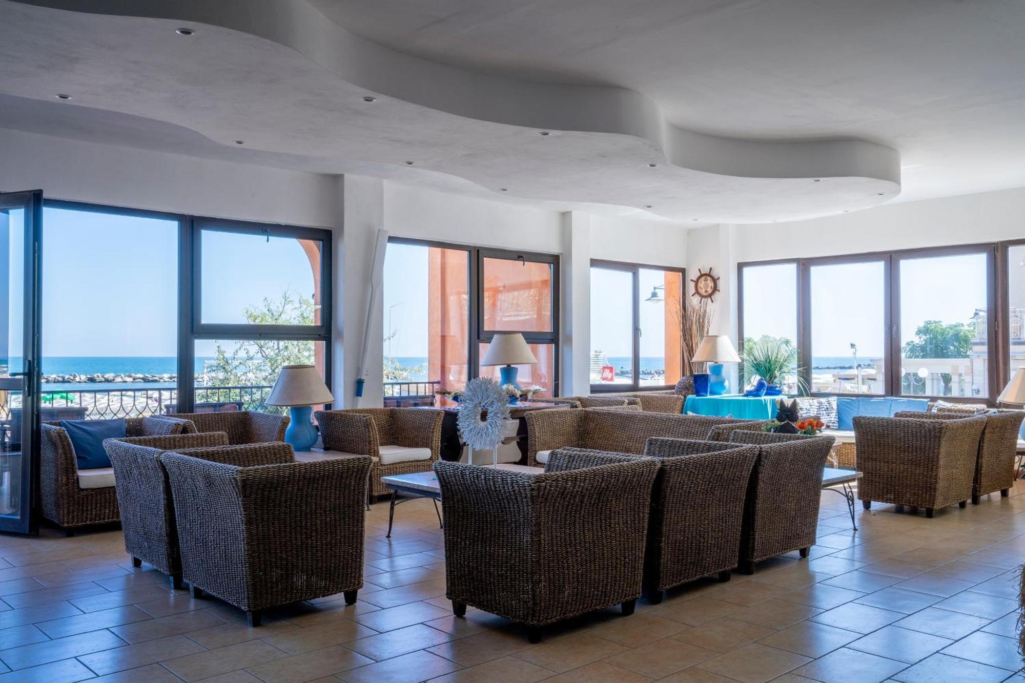 Hotel Giorgetti Orange Bellaria-Igea Marina Exterior photo